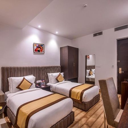 Lords Eco Inn Amritsar Bagian luar foto