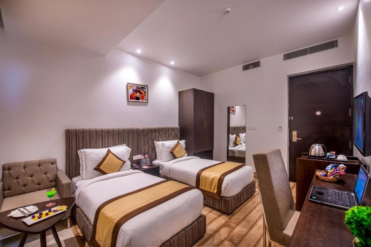 Lords Eco Inn Amritsar Bagian luar foto