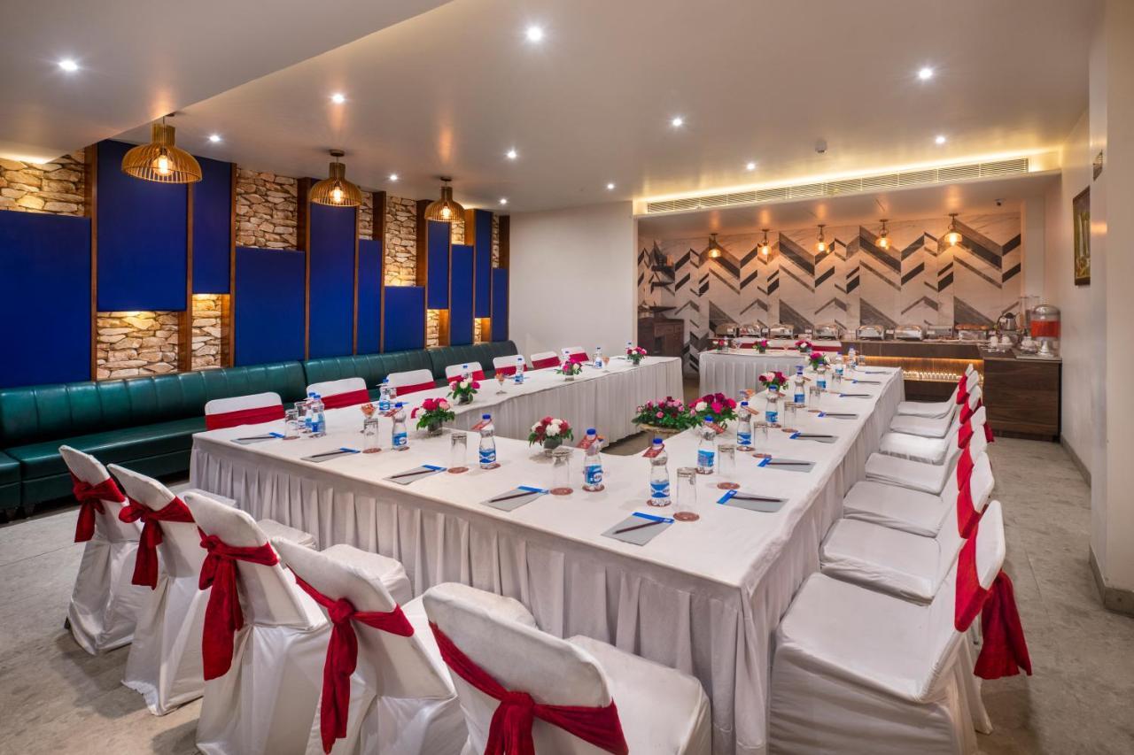 Lords Eco Inn Amritsar Bagian luar foto